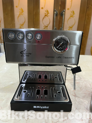 Miyako coffee maker with grinder